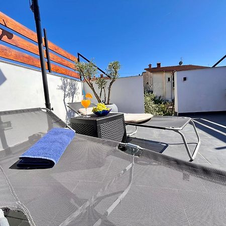 Holiday Apartment Dominik Pula Bagian luar foto