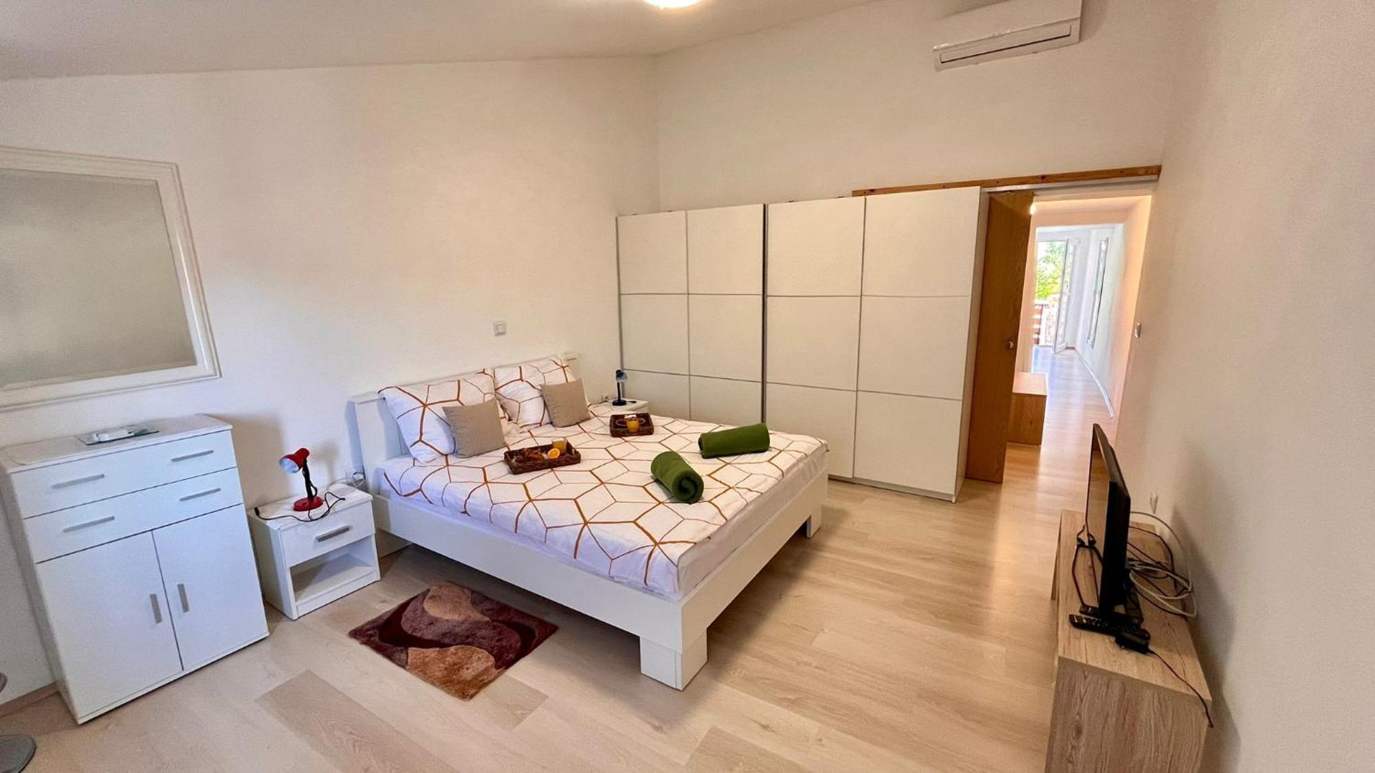 Holiday Apartment Dominik Pula Bagian luar foto